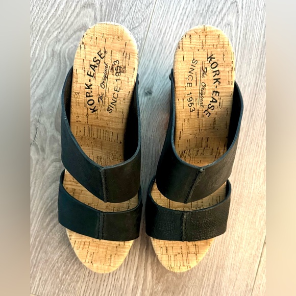 Kork-Ease Darra Sandals in Black - Picture 8 of 11